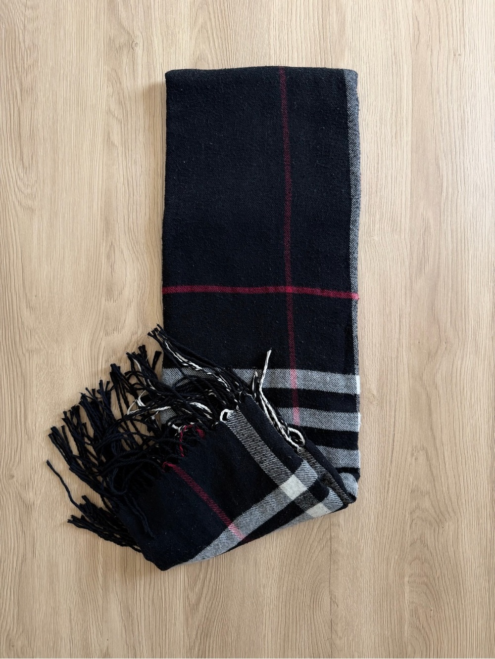 Women’s Black Plaid Fringe Scarf - Classic Winter Accessory
